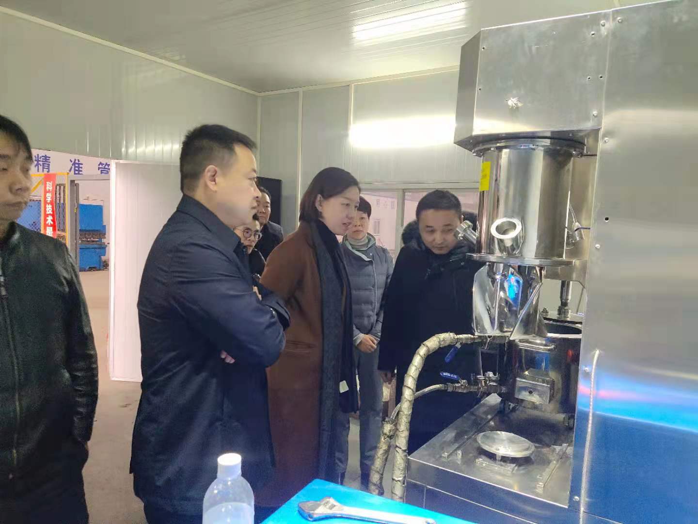 湖南麥克斯攪拌捏合設(shè)備有限公司,湘潭攪拌混合設(shè)備生產(chǎn)銷售,湘潭立式捏合機生產(chǎn)銷售